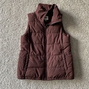 Old Navy Puffer Vest